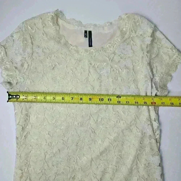 Maurices Lace Stretch Lined Medium Top Cream - Picture 3 of 5